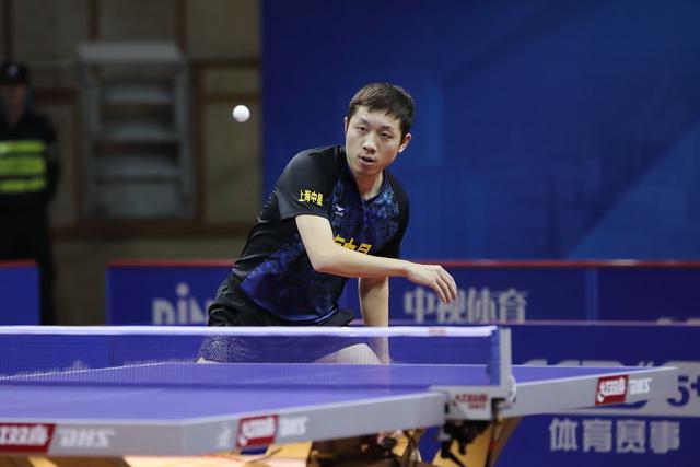 3场俩失误！王大雷面临失宠 20岁小将升任首发？.